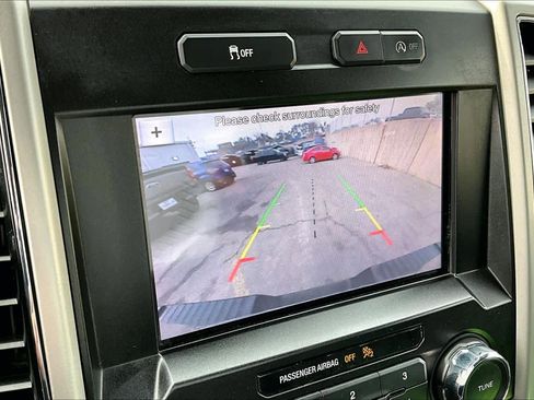 Certified 2019 Ford F150 Lariat image 29