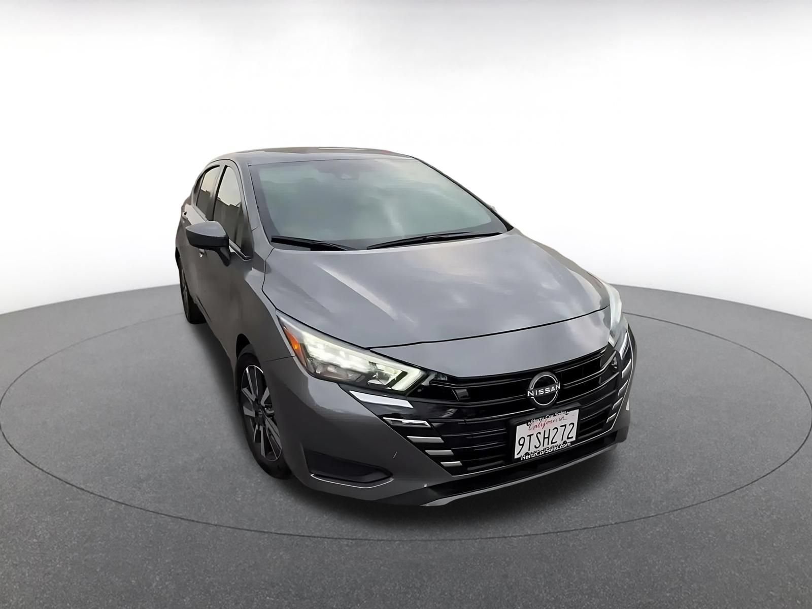 Used 2025 Nissan Versa SV FWD image 3