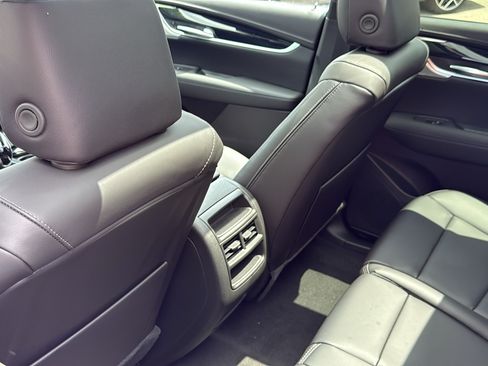New 2026 Cadillac XT5 Premium Luxury w/ LPO, Floor Liner Package AWD/4WD image 33