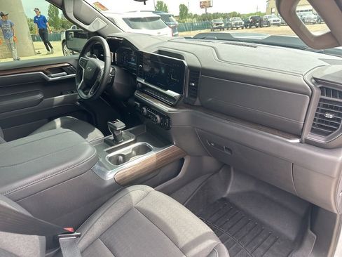 Used 2025 Chevrolet Silverado 1500 LT Trail Boss w/ Protection Package AWD/4WD image 28