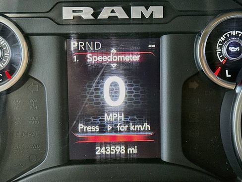 Used 2020 RAM 3500 Big Horn w/ Level 1 Equipment Group AWD/4WD image 15