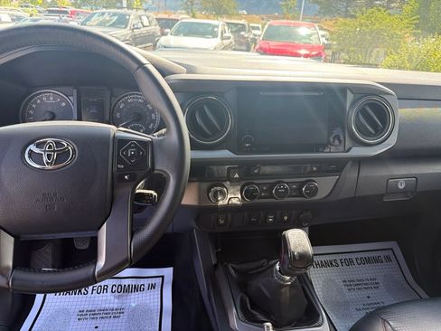 Used 2017 Toyota Tacoma TRD Pro AWD/4WD image 26