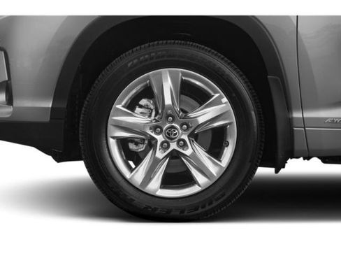 Used 2019 Toyota Highlander XLE AWD/4WD image 14