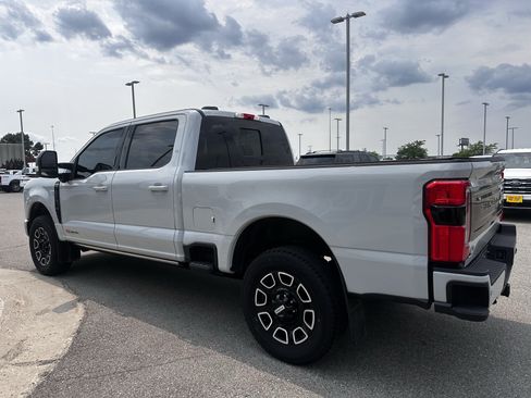 Used 2026 Ford F350 Platinum AWD/4WD image 3