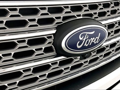 Used 2023 Ford Explorer Limited image 30