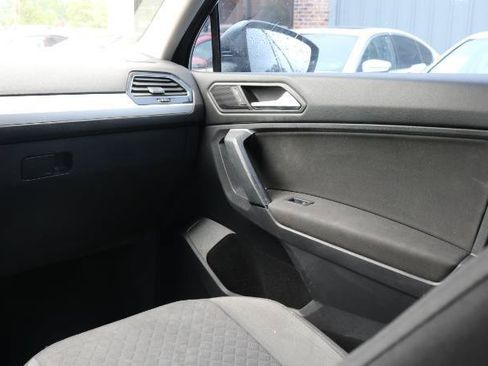 Used 2019 Volkswagen Tiguan S w/ Driver Assistance Package FWD image 17