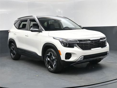 New 2026 Kia Seltos S image 8