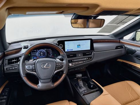 Used 2024 Lexus ES 300h w/ Accessory Package (Z2) FWD image 24