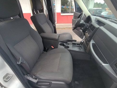 Used 2012 Jeep Liberty Sport RWD image 11