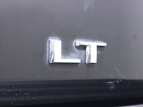 Used 2022 Chevrolet Tahoe LT w/ Luxury Package AWD/4WD image 38