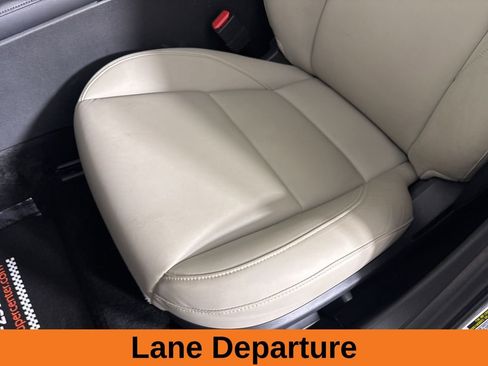 Used 2025 MAZDA MAZDA3 s image 13