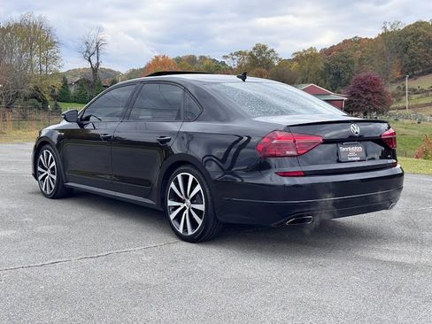 Used 2018 Volkswagen Passat 3.6 image 24
