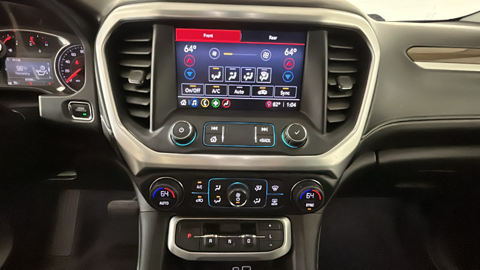 Used 2020 GMC Acadia SLE w/ Driver Convenience Package FWD image 28