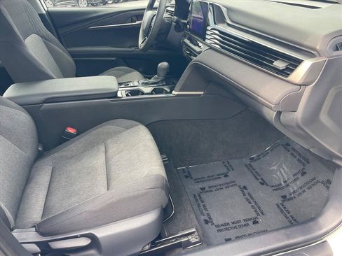 Used 2025 Toyota Camry LE FWD image 27