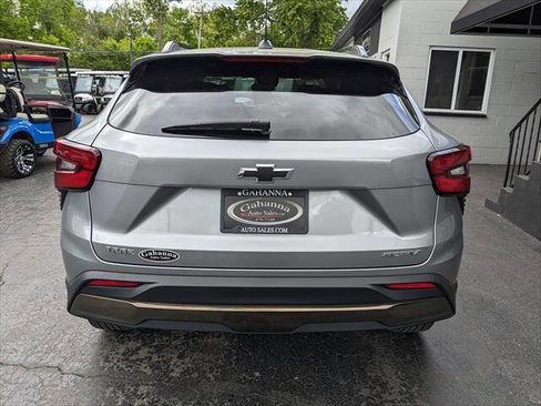 Used 2024 Chevrolet Trax ACTIV w/ Driver Confidence Package FWD image 4