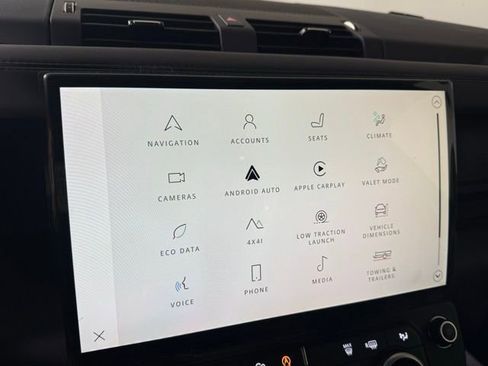 New 2026 Land Rover Defender 130 X-Dynamic SE image 29