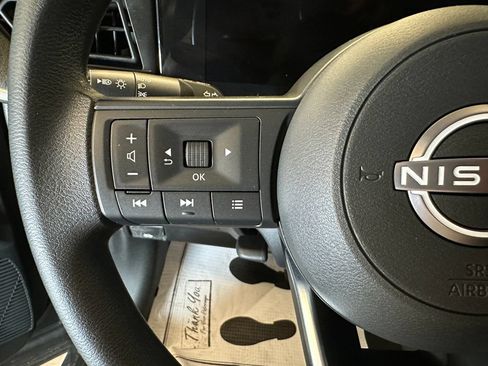 Used 2026 Nissan Kicks SV AWD/4WD image 9