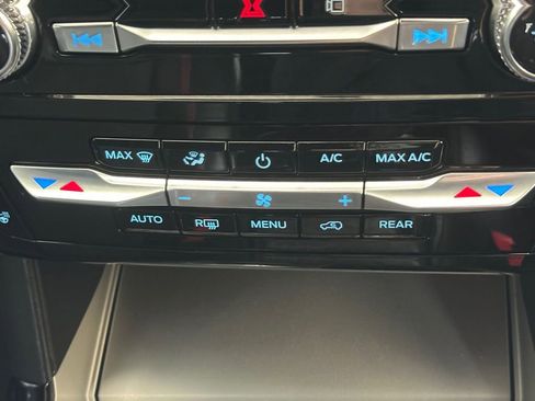 Used 2023 Ford Explorer ST-Line w/ Class IV Trailer Tow Package image 4