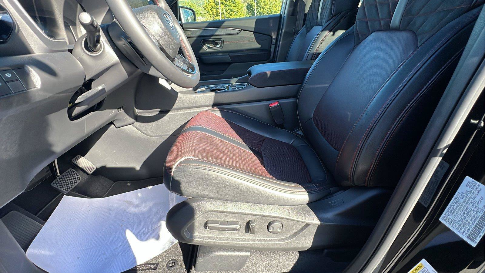 New 2026 Honda Pilot Black Edition image 25