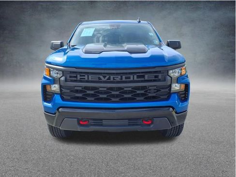 Used 2023 Chevrolet Silverado 1500 Custom Trail Boss w/ LPO, Dark Essentials Package AWD/4WD image 2
