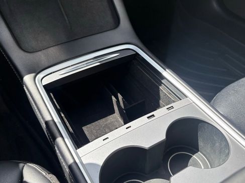 Used 2022 Tesla Model 3 Long Range image 22