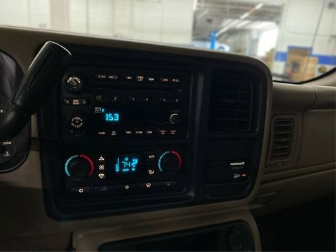 Used 2004 GMC Sierra 2500 SLT w/ Skid Plate Package AWD/4WD image 26