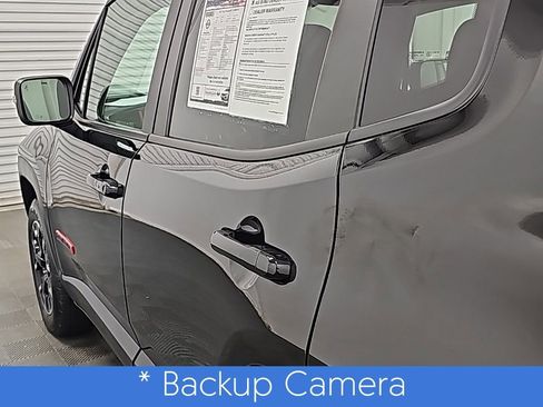 Used 2023 Jeep Renegade Trailhawk w/ Trailhawk Elite Group image 7