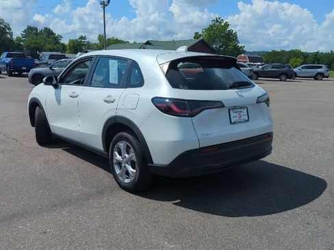 Used 2023 Honda HR-V LX image 17