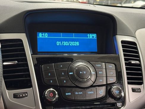 Used 2014 Chevrolet Cruze LS image 14