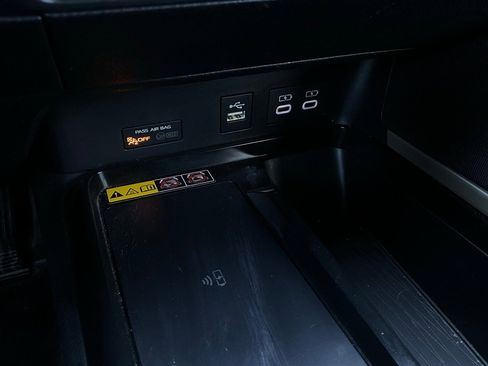 Used 2025 Toyota Camry LE image 24