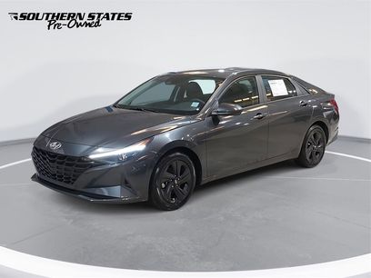 Used 2022 Hyundai Elantra SEL w/ Preferred Accessory Package