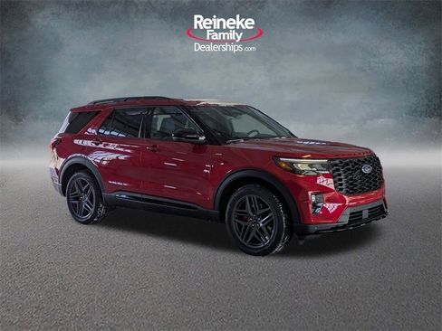 New 2026 Ford Explorer ST-Line w/ ST-Line Street Pack image 3
