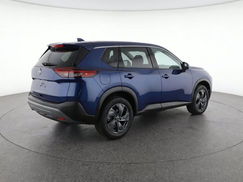 Used 2025 Nissan Rogue SV AWD/4WD image 9