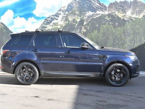 Used 2020 Land Rover Range Rover Sport SE image 2
