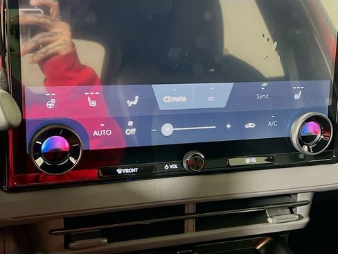 New 2026 Subaru Solterra image 13