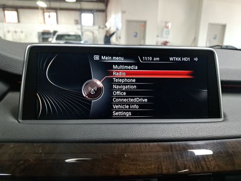 Used 2014 BMW X5 xDrive35d image 22