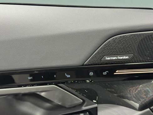 New 2026 BMW 530i xDrive w/ Convenience Package image 21