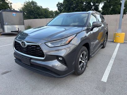 Used 2022 Toyota Highlander XLE
