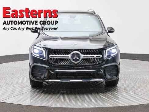 Used 2022 Mercedes-Benz GLB 250 4MATIC w/ AMG Line image 2