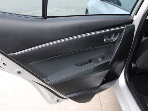 Used 2017 Toyota Corolla LE image 24