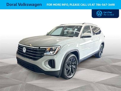 Used 2025 Volkswagen Atlas SE w/ Panoramic Sunroof Package
