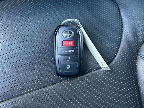 Used 2023 Toyota Tundra Platinum w/ Advanced Package image 44