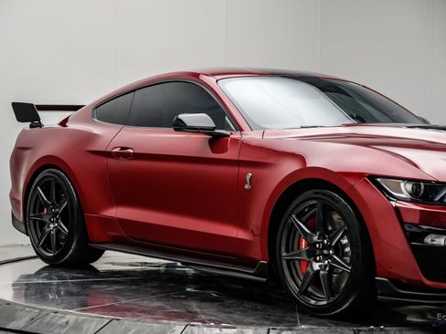 Used 2020 Ford Mustang Shelby GT500 w/ Carbon Fiber Track Pack RWD image 32