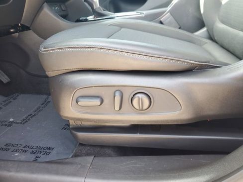 Used 2023 Buick Encore GX Preferred w/ Cold Weather Comfort Package FWD image 13
