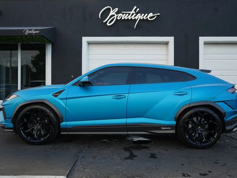 Used 2024 Lamborghini Urus Performante AWD/4WD image 23