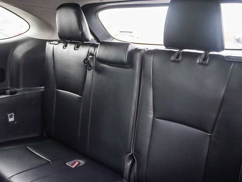 Used 2022 Toyota Highlander Limited image 19