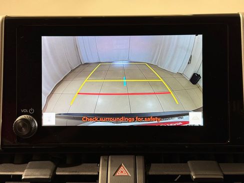 Certified 2025 Toyota RAV4 XLE AWD/4WD image 27