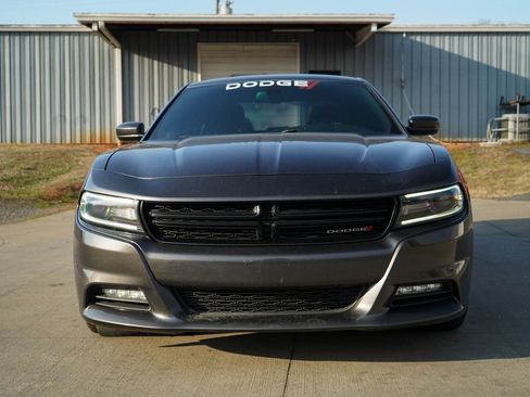 Used 2016 Dodge Charger SXT image 26