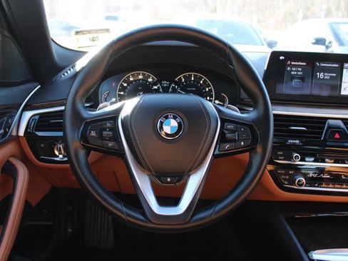 Used 2017 BMW 530i xDrive 530i xDrive AWD 4dr Sedan image 42