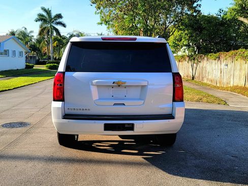 Used 2017 Chevrolet Suburban LT RWD image 16